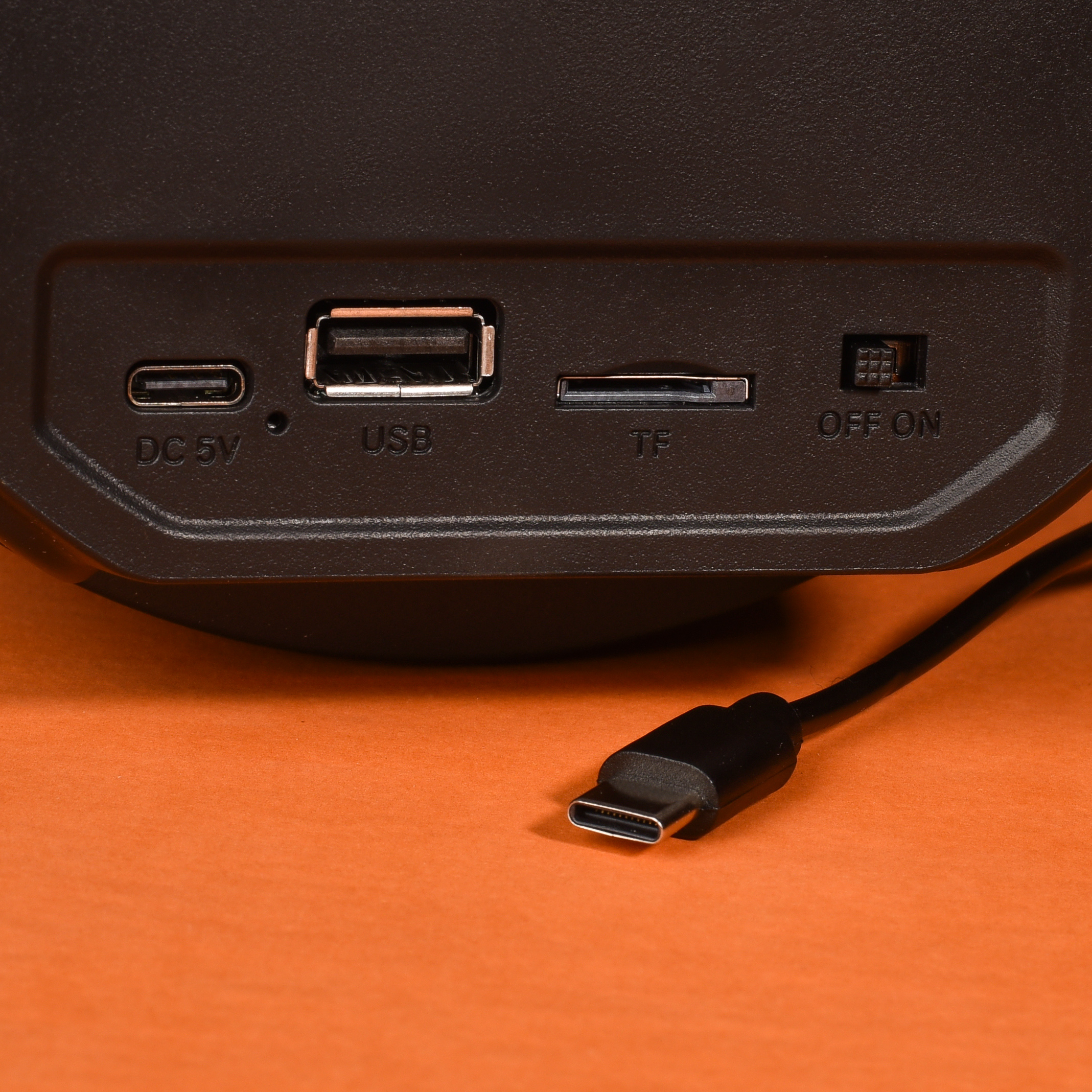 اسپیکر بلوتوثی قابل حمل مدل ZQS-4271