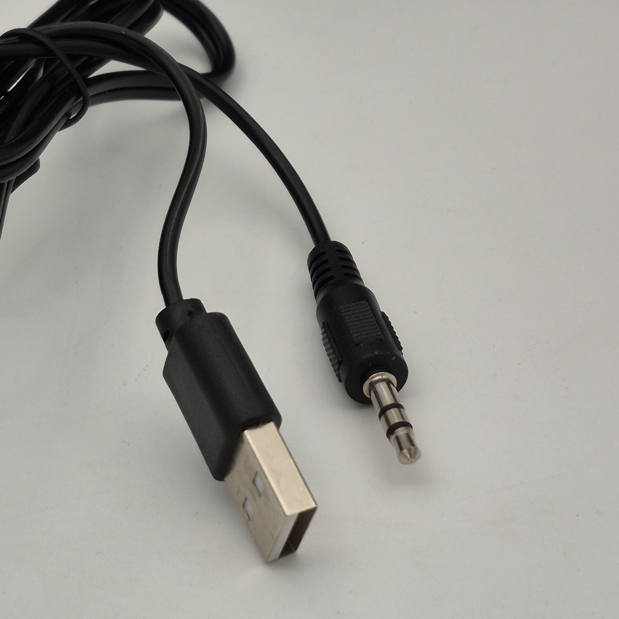 اسپیکر دسکتاپ ایلون مدل SU207