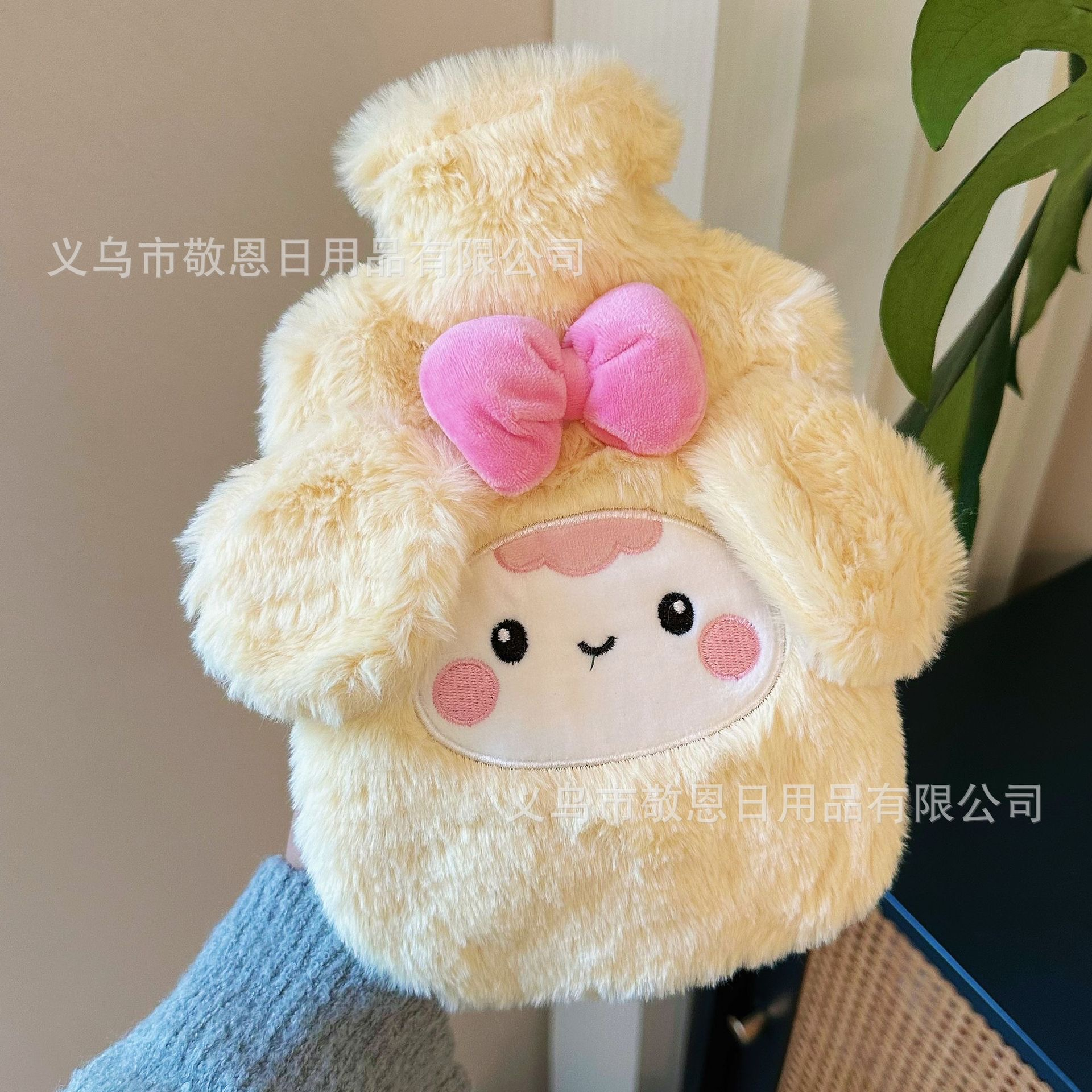 کیسه آب گرم بنکس مدل T5577 طرح عروسکی