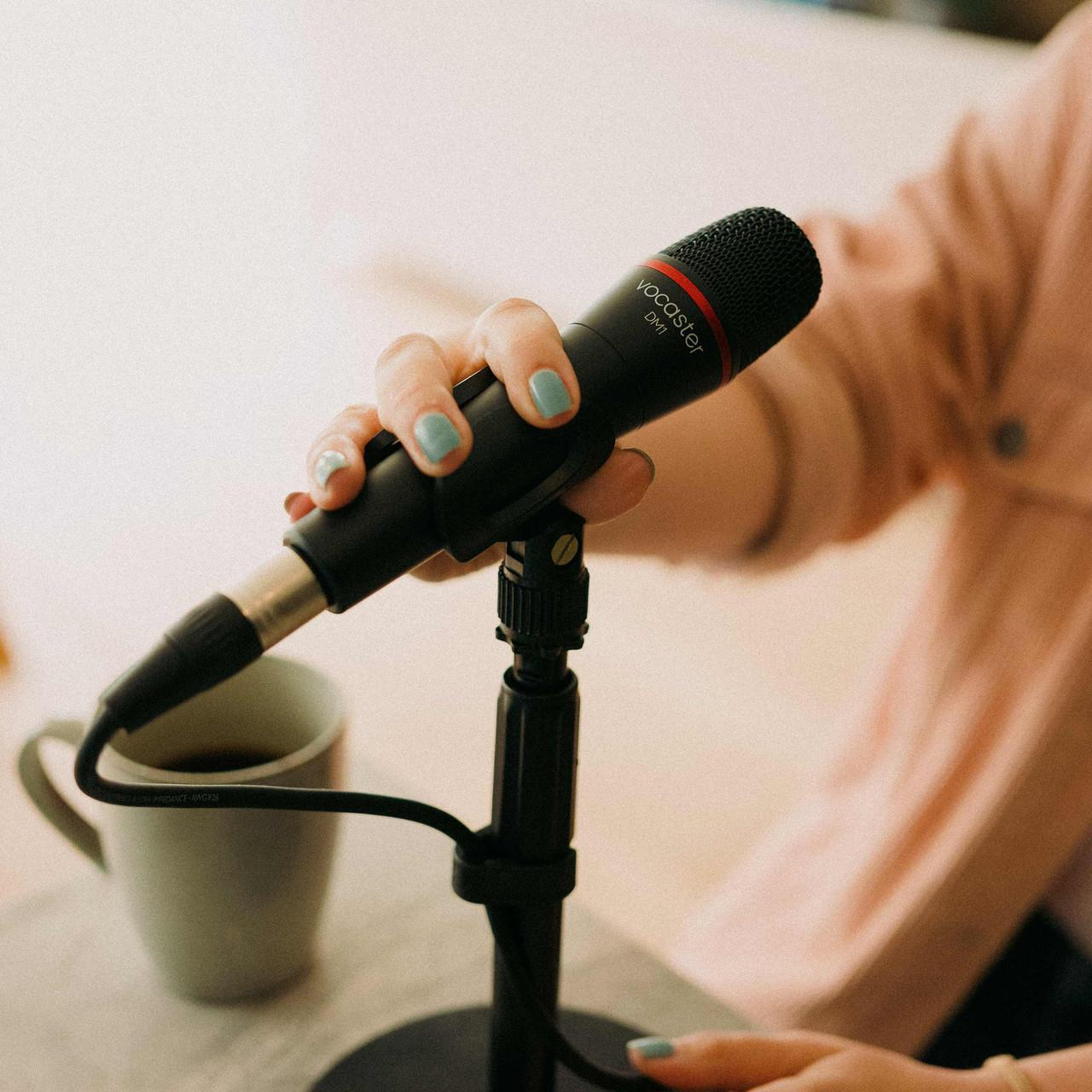 پکیج کارت صدا استودیو فوکوس رایت مدل Vocaster One Studio