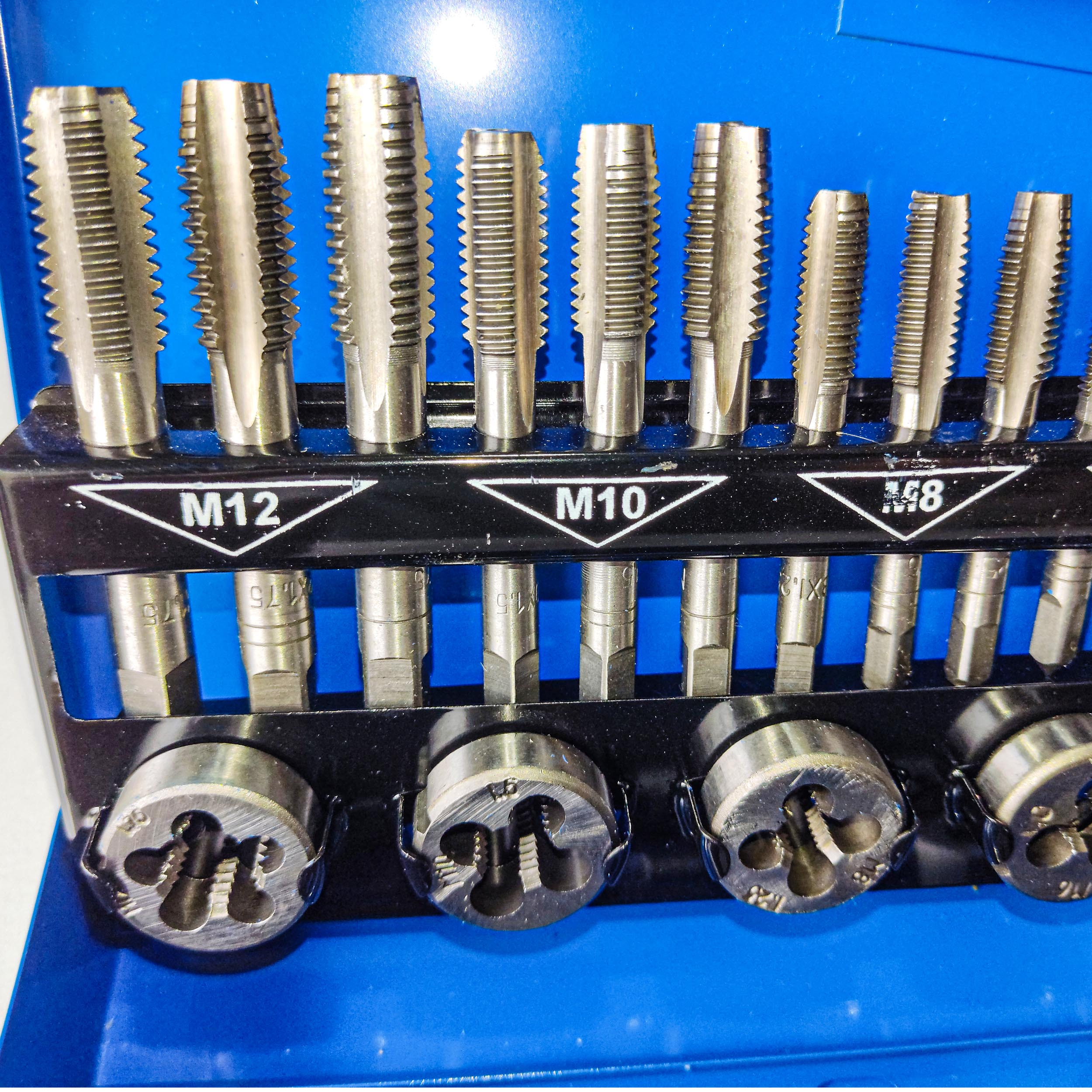 حدیده قلاویز اس پی تی مدل GH-N2501-50 مجموعه 32 عددی