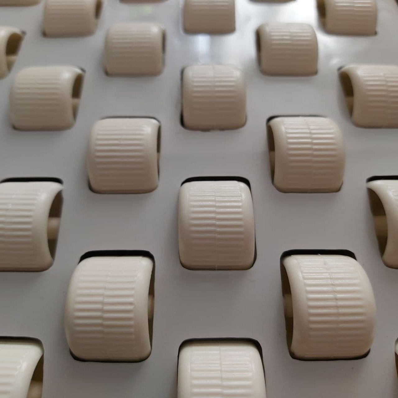 ماساژور پا ابر طب مدل T0W-TEB02 بسته 2 عددی