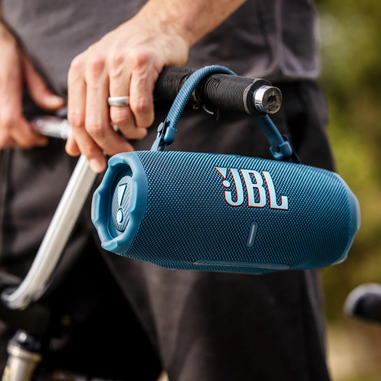 اسپیکر بلوتوثی قابل حمل جی بی ال مدل Charge 6