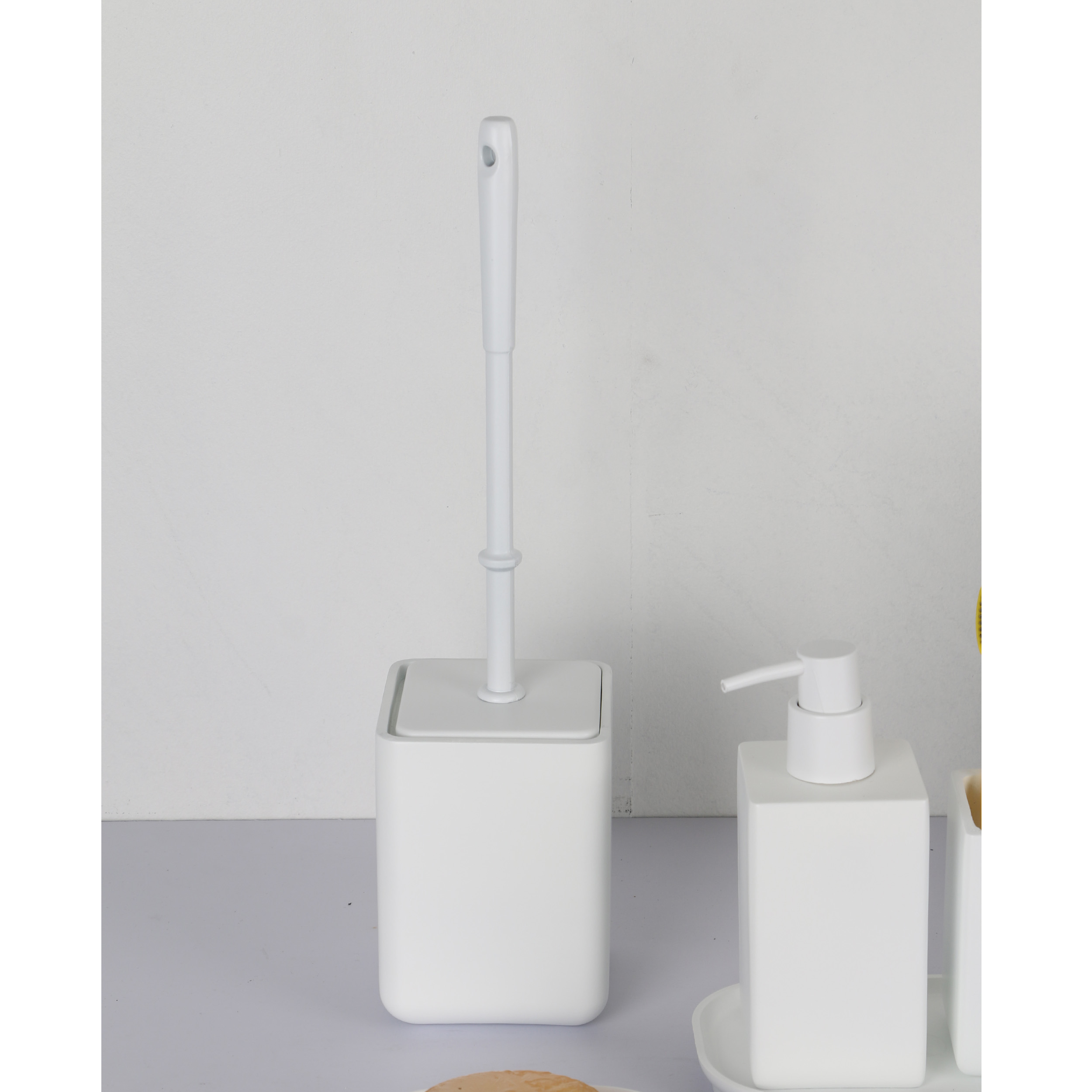 ست سرویس بهداشتی 7 پارچه دلفین مدل FN-744-White