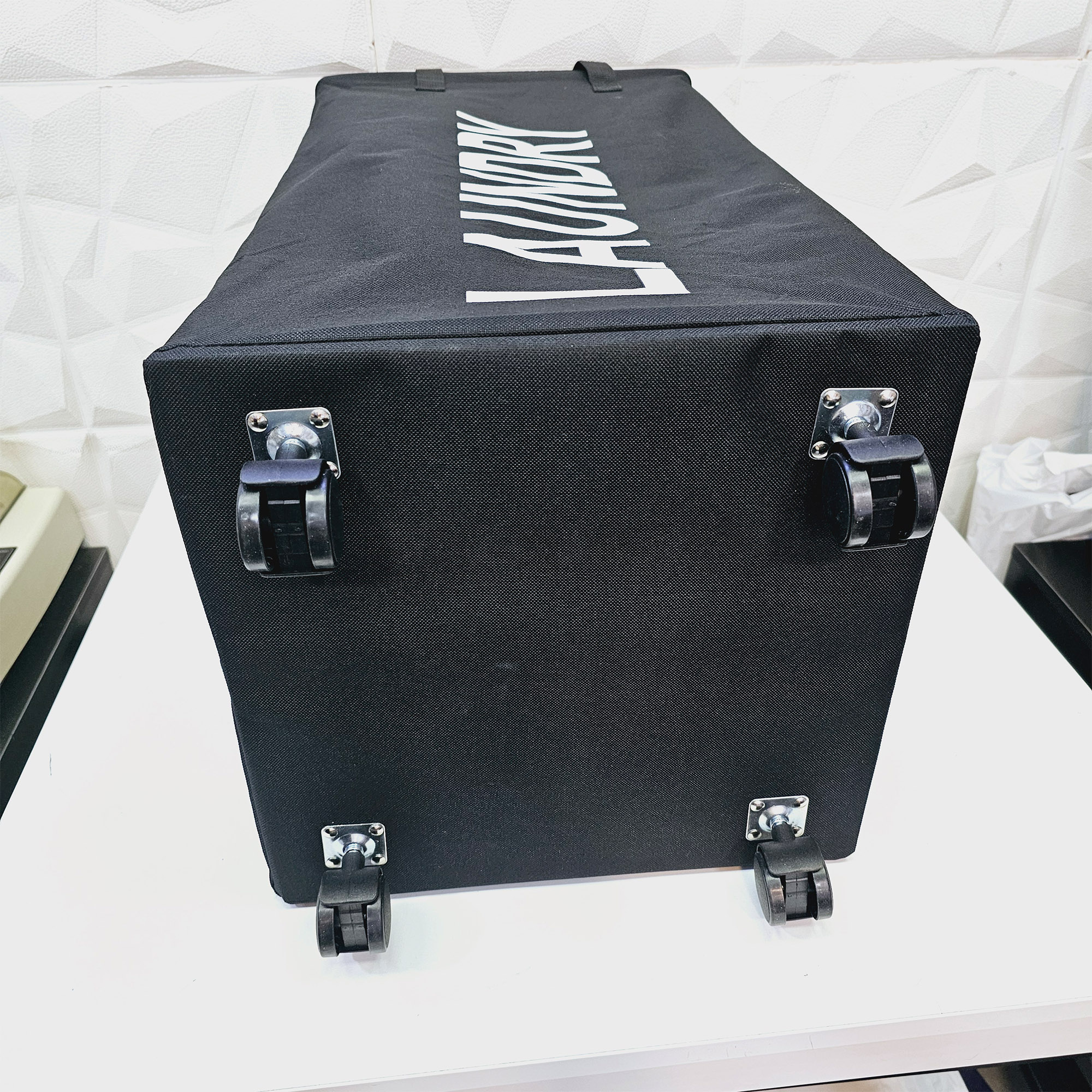 سبد رخت چرک مدل چرخ دار طرح LAUNDRY