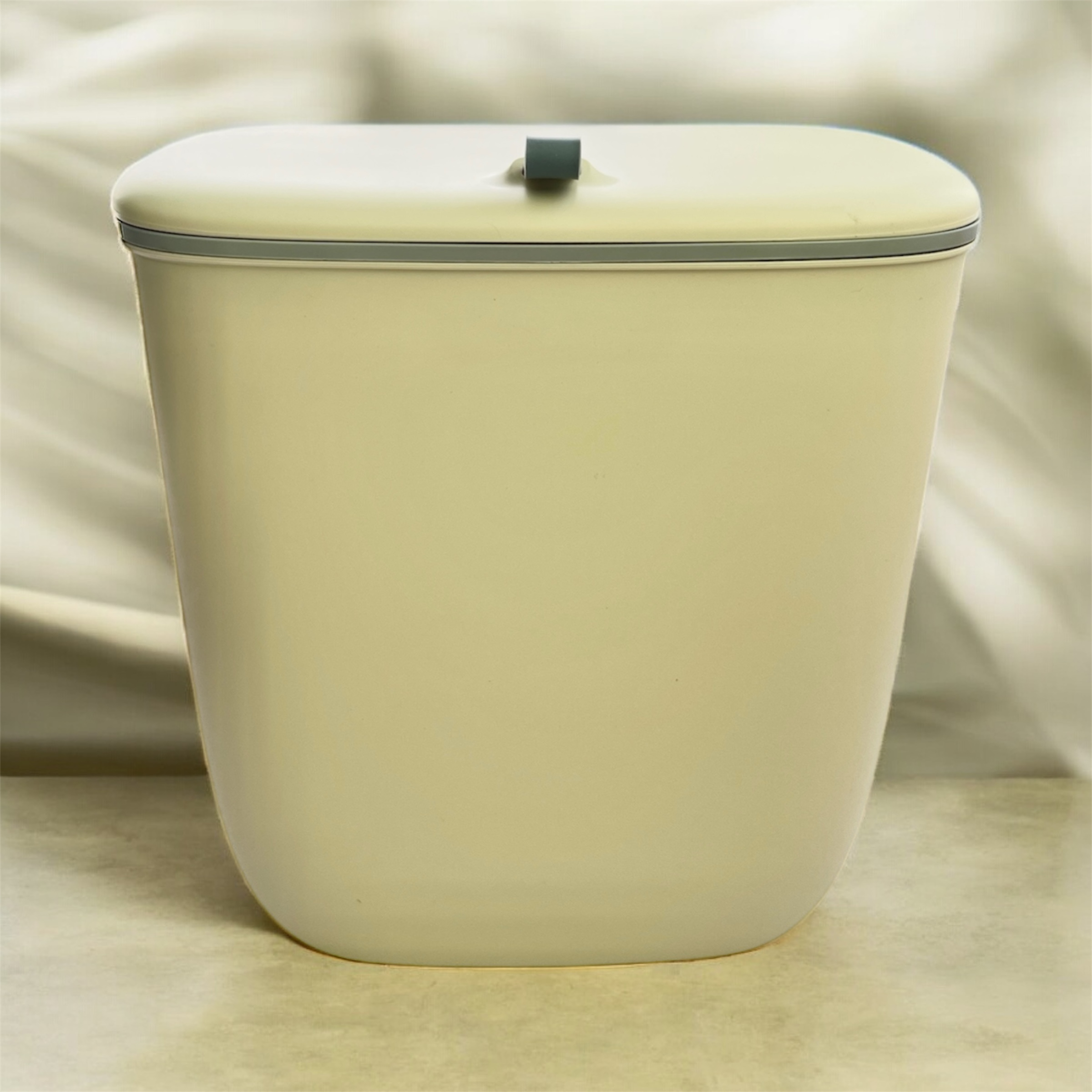 سطل زباله کابینتی مدل MOZALL کد VT3734 گنجایش ۱۲ لیتر