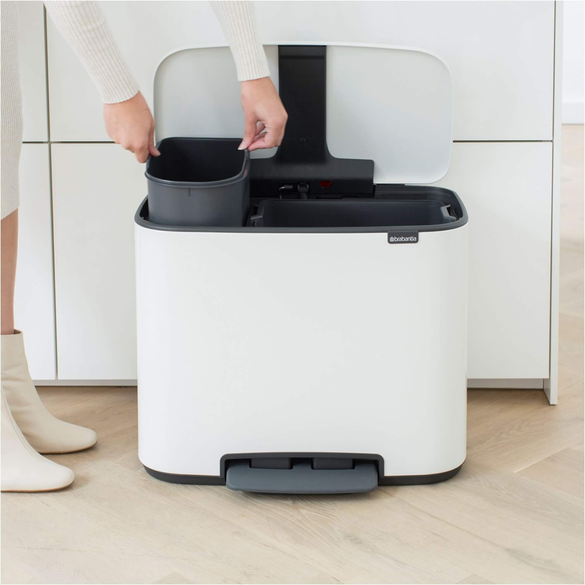 سطل زباله برابانتیا مدل Bo 11x23