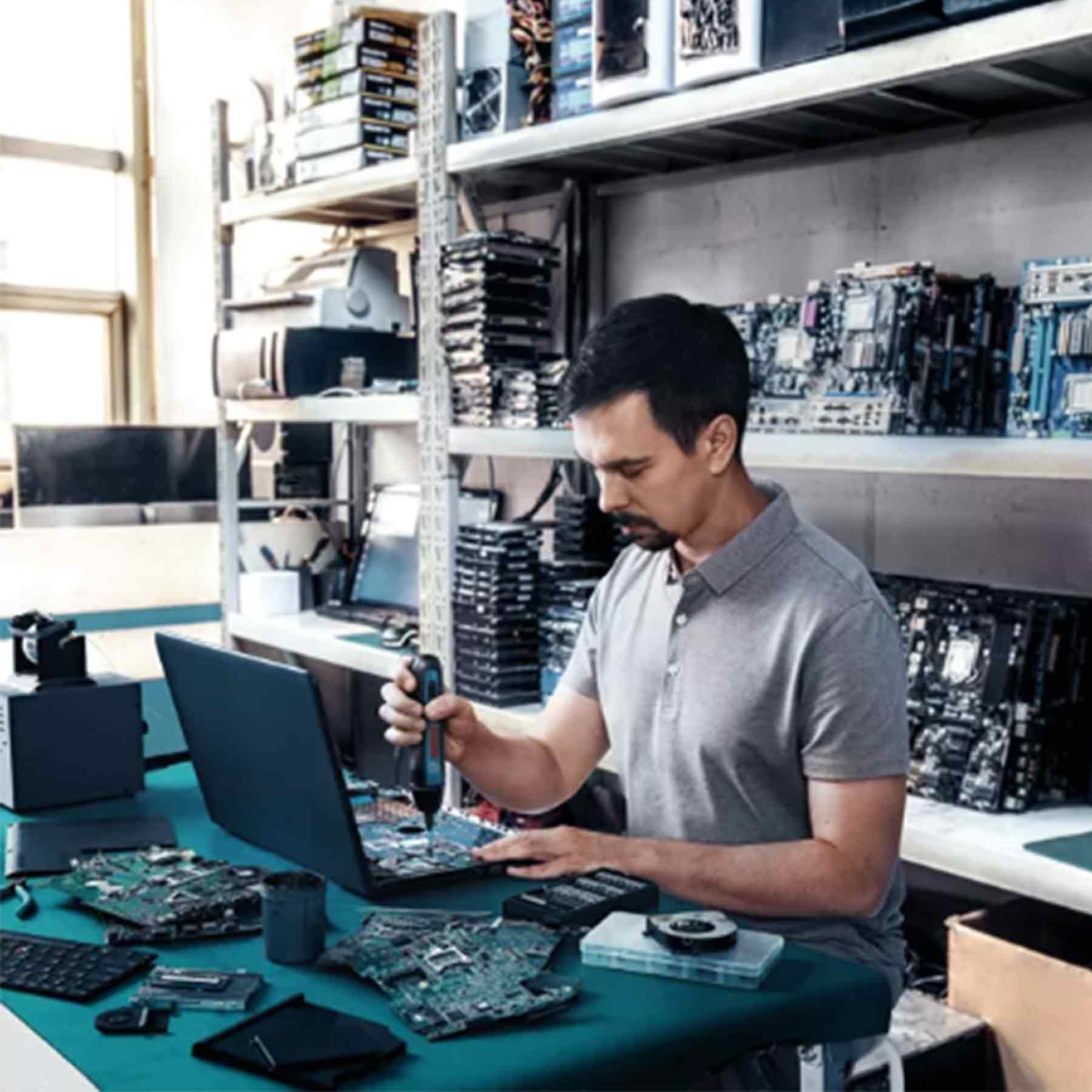 پیچ گوشتی شارژی بوش مدل GO-001