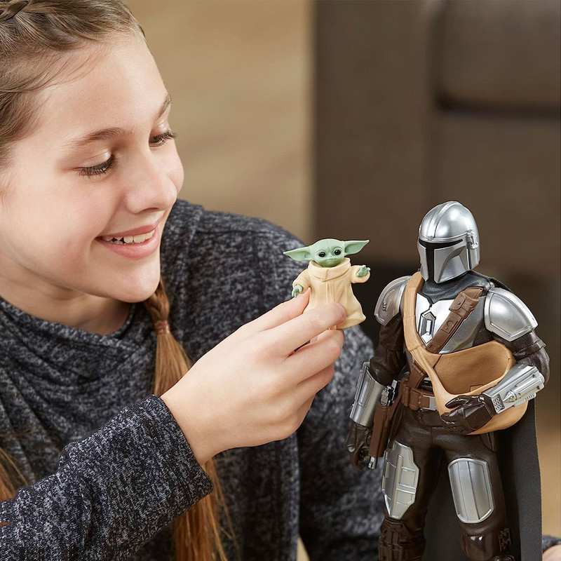 اکشن فیگور هاسبرو مدل مندلورین و بیبی یودا کد F5194