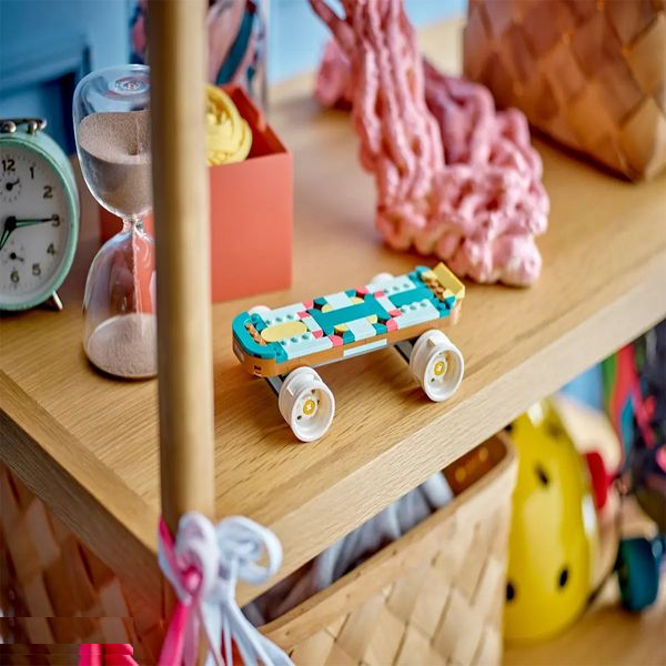 لگو سری Retro Roller Skate کد 31148