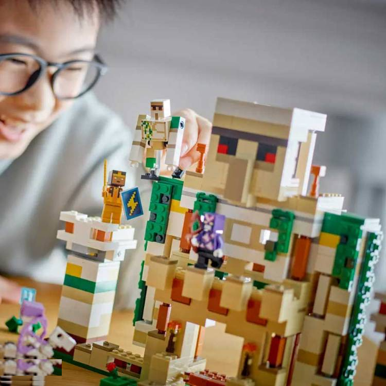 لگو ماینکرافت مدل The Iron Golem Fortress کد 31250