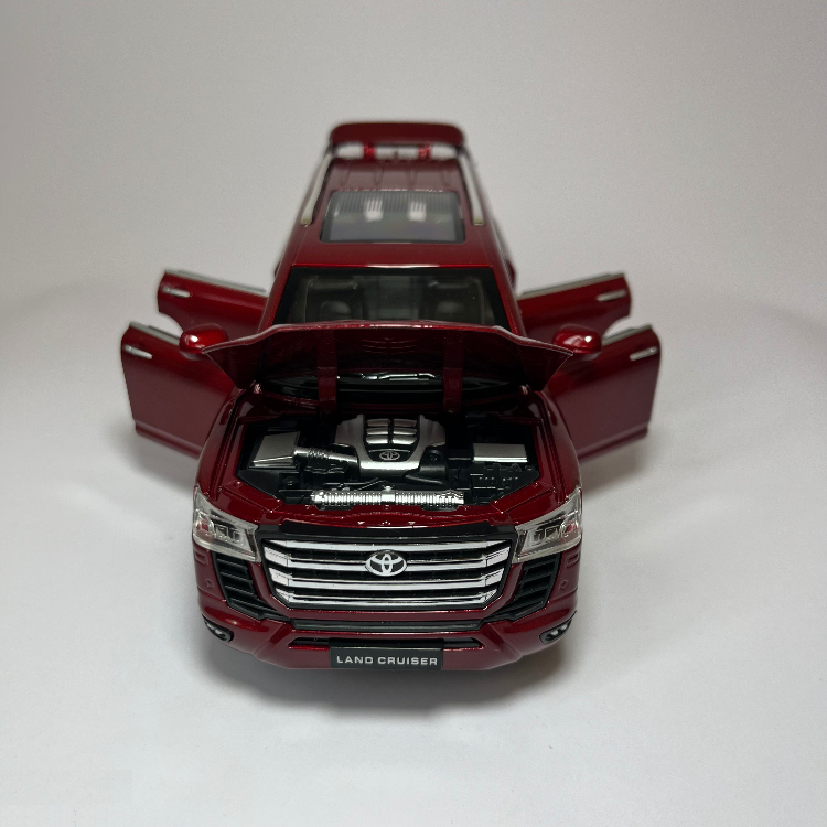 ماشین فلزی مدل تویوتا لندکروز 1020