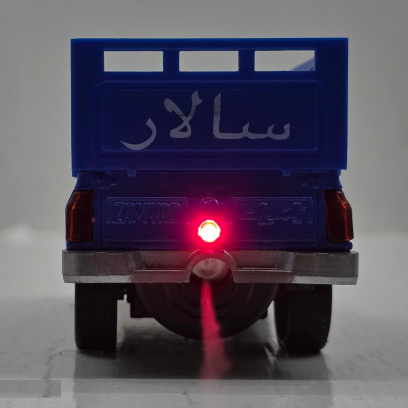 ماشین بازی ناب سل مدل نیسان دودزا فلزی چراغدار موزیکال NISSAN به همراه جاسوییچی