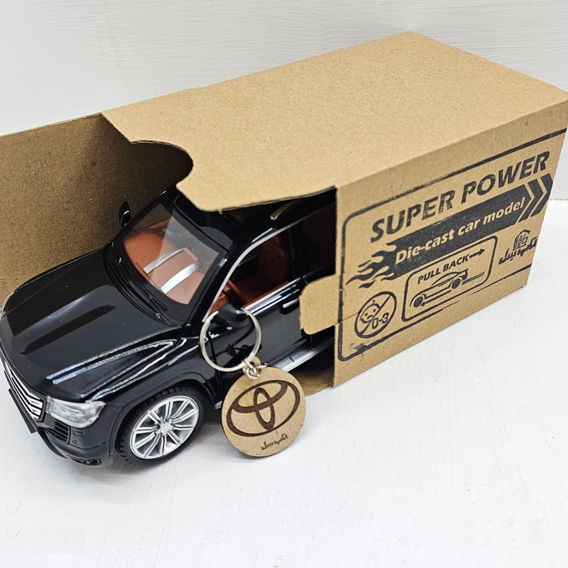 ماکت ماشین ناب سل مدل تویوتا لندکروز فلزی TOYOTA LANDCRUISER LC300 به همراه جاسوییچی