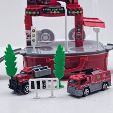 ست 8 تکه ماشین بازی ناب سل مدل پارکینگ چمدانی آتش نشانی