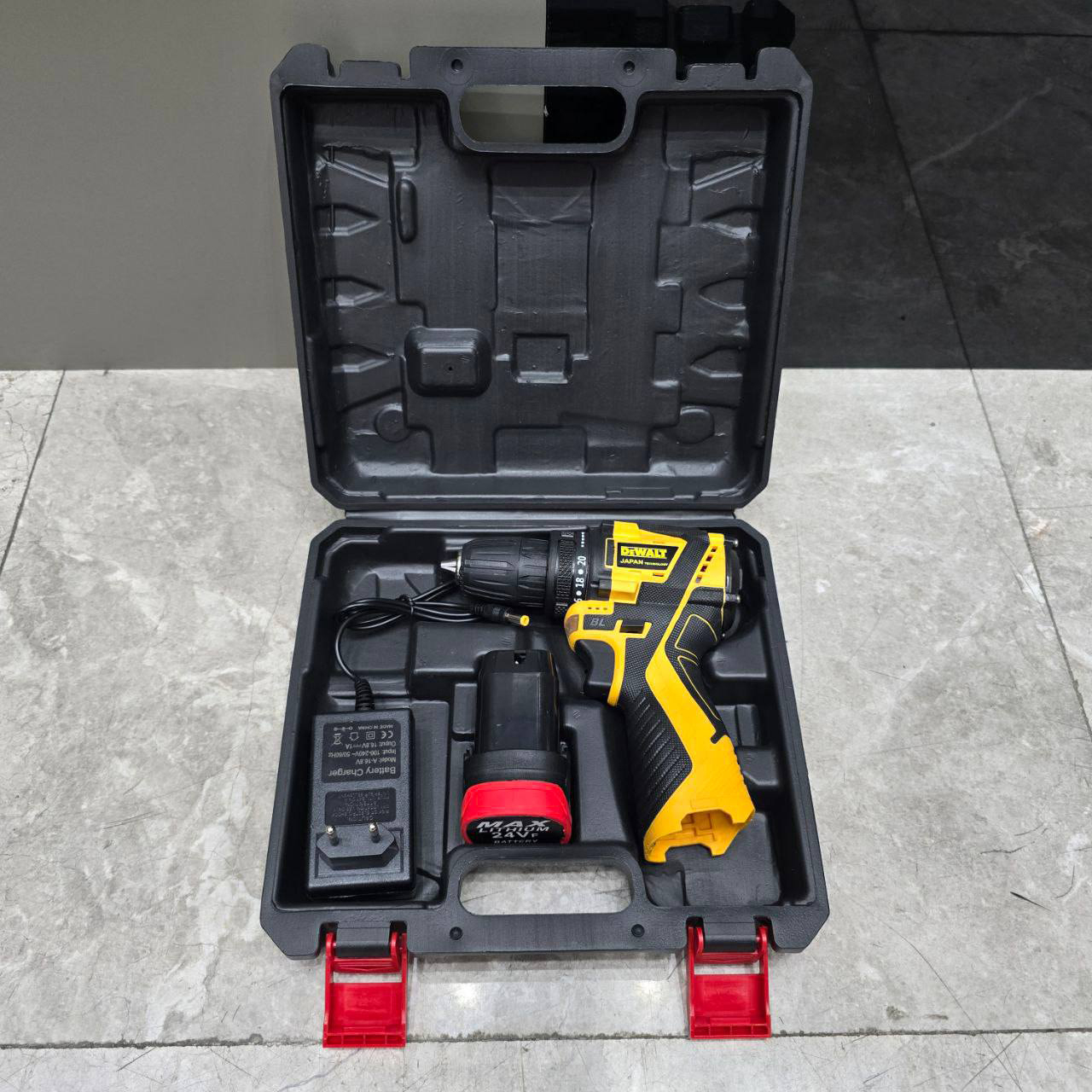 پیچ گوشتی شارژی 24 ولت دیوالت مدل brushless