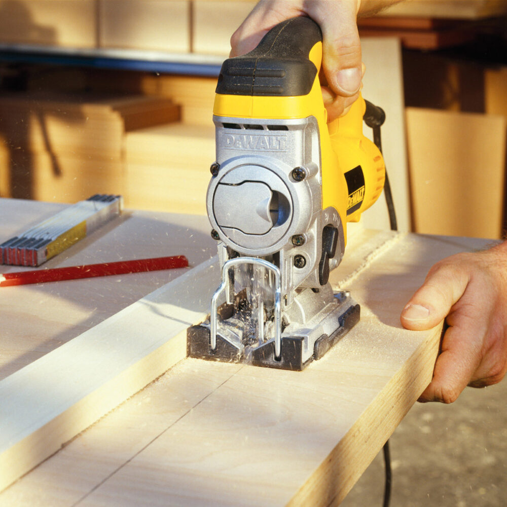 اره عمودبر دیوالت مدل DW331