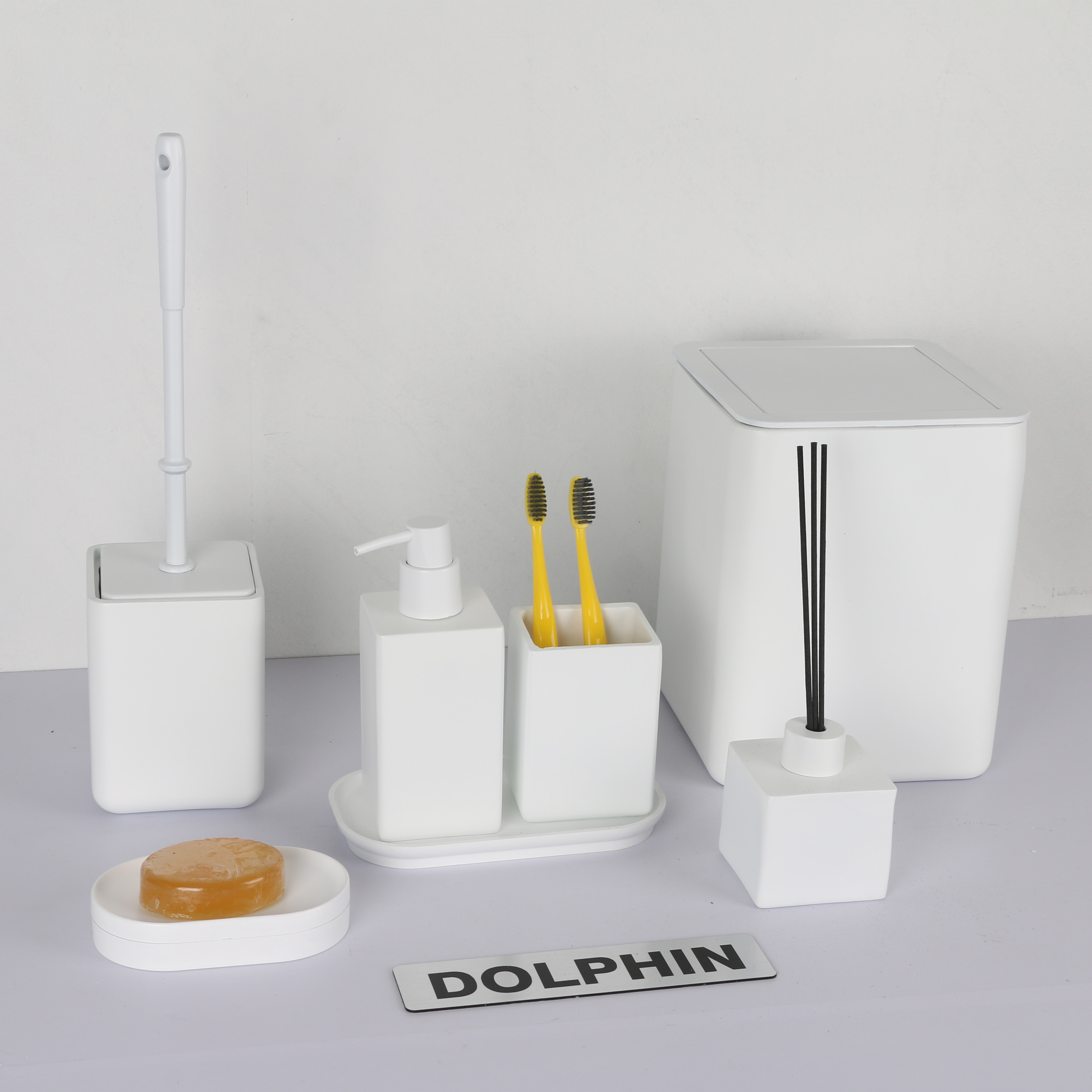 ست سرویس بهداشتی 7 پارچه دلفین مدل FN-744-White