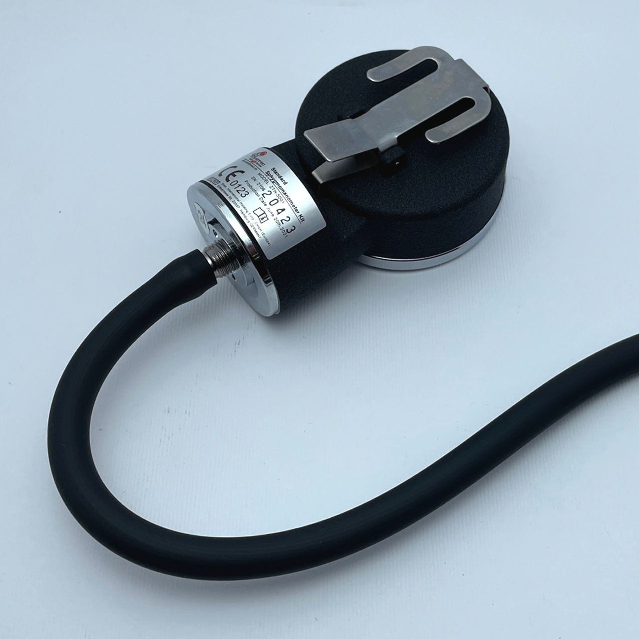 فشارسنج عقربه ای زنیت مد مدل ZTH-5001 به همراه گوشی طبی مدل ZTH-5001