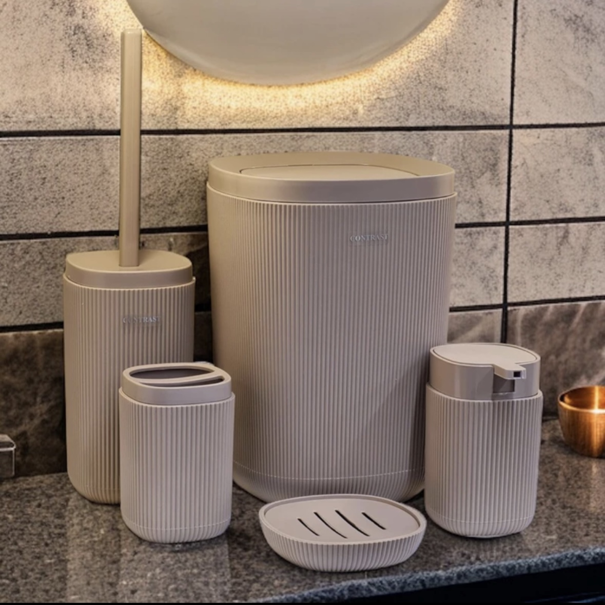 ست سرویس بهداشتی 5 پارچه کنتراست مدل شیاردار کد RM740