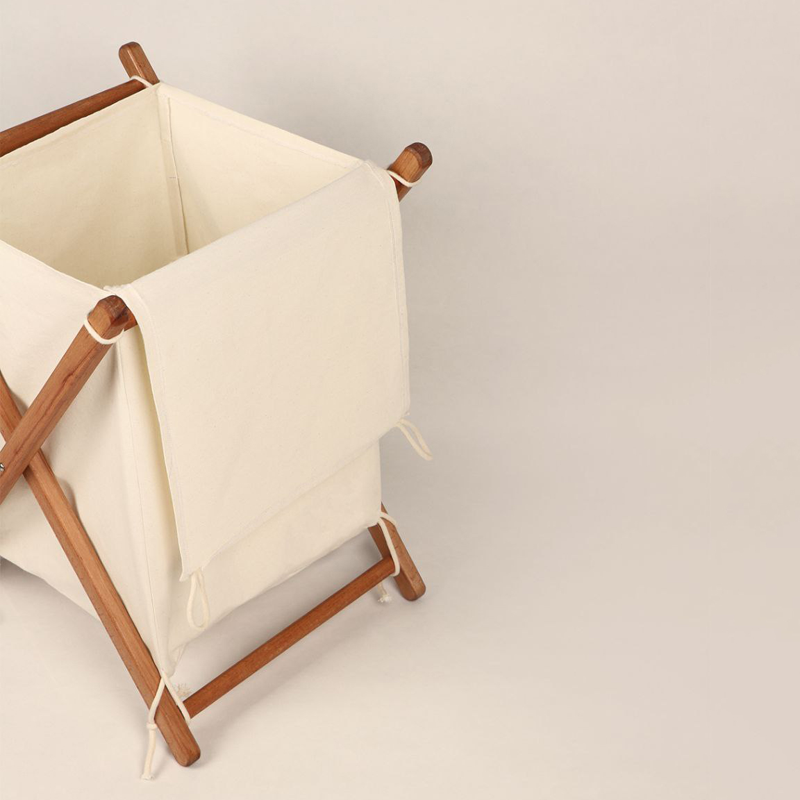 سبد رخت چرک مدل لاندری باکس