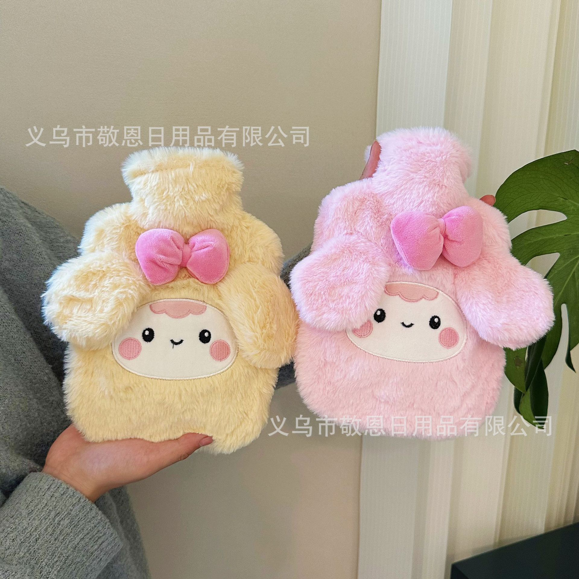 کیسه آب گرم بنکس مدل T5577 طرح عروسکی