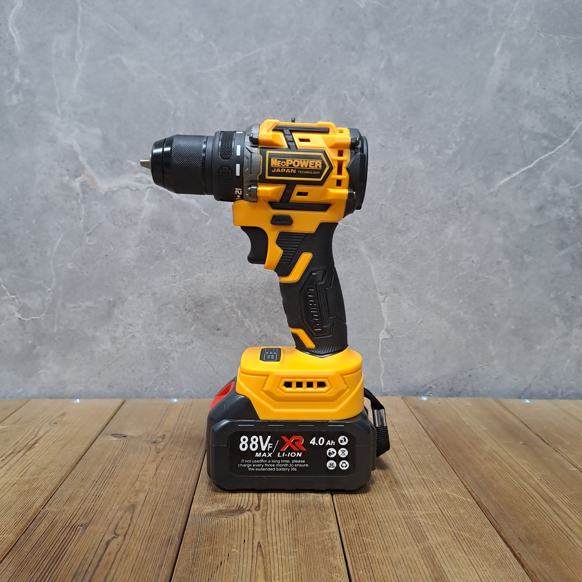 مجموعه 28 عددی دریل پیچ گوشتی شارژی براشلس صنعتی نیو پاور مدل  JAPAN _ TECHNOLOGY