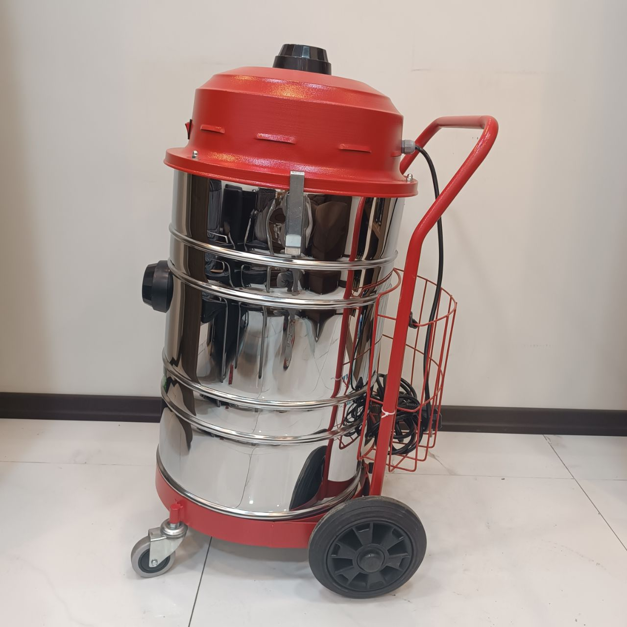 جاروبرقی صنعتی 4200 وات مدل Zi03