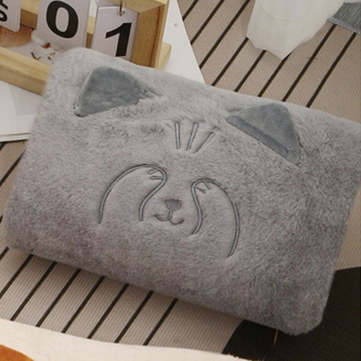 کیسه آب گرم برقی مدل باشتی طرح گربه پولیشی