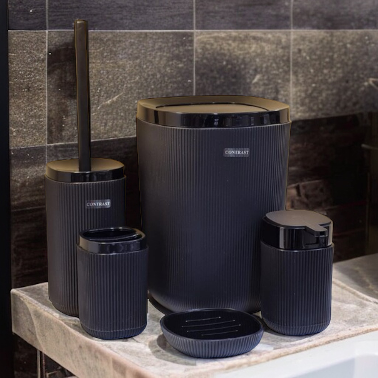 ست سرویس بهداشتی 5 پارچه مدل شیاردار روما