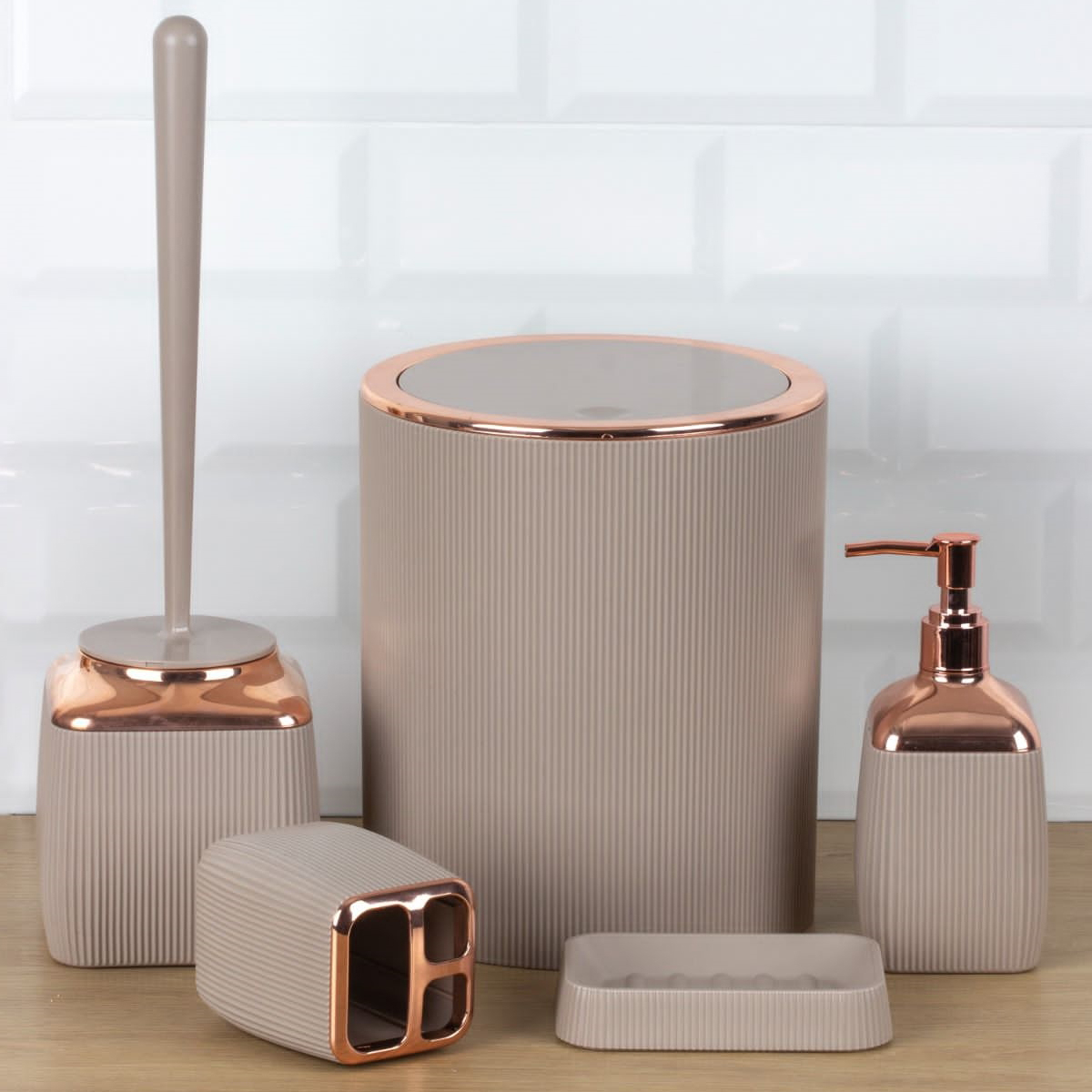 ست سرویس بهداشتی 5 پارچه فری هوم مدل COPPER