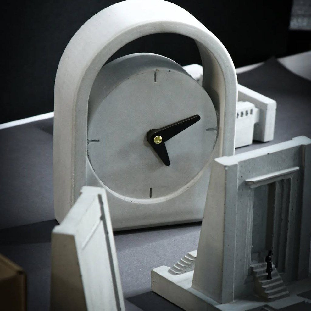 ساعت رومیزی مدل بتنی  طاقک