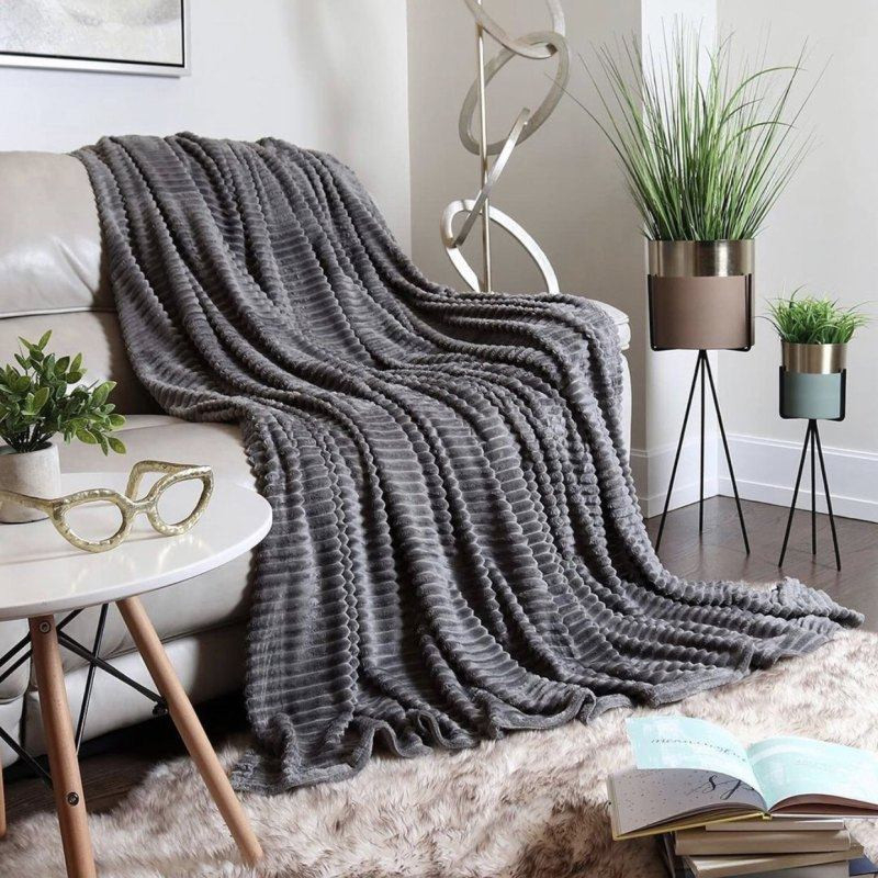 شال مبل طرح پلیسه سایز 160×220 سانتیمتر