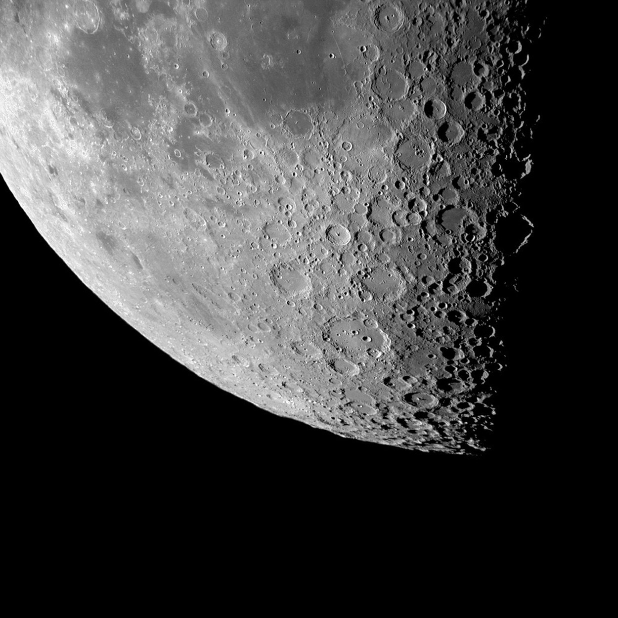 تلسکوپ مدل PRO NEW 2025 به همراه ریموت عکاسی