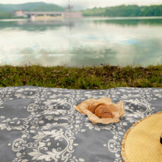 شال مبل طرح وینتیج کد vin2sh1012 سایز 200x180 سانتی متر