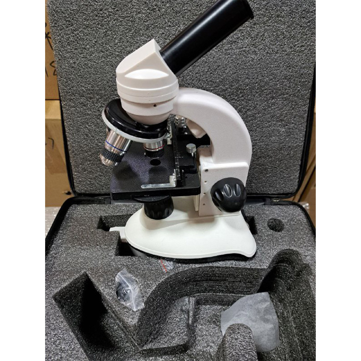 میکروسکوپ مدل XSP NEW 640X