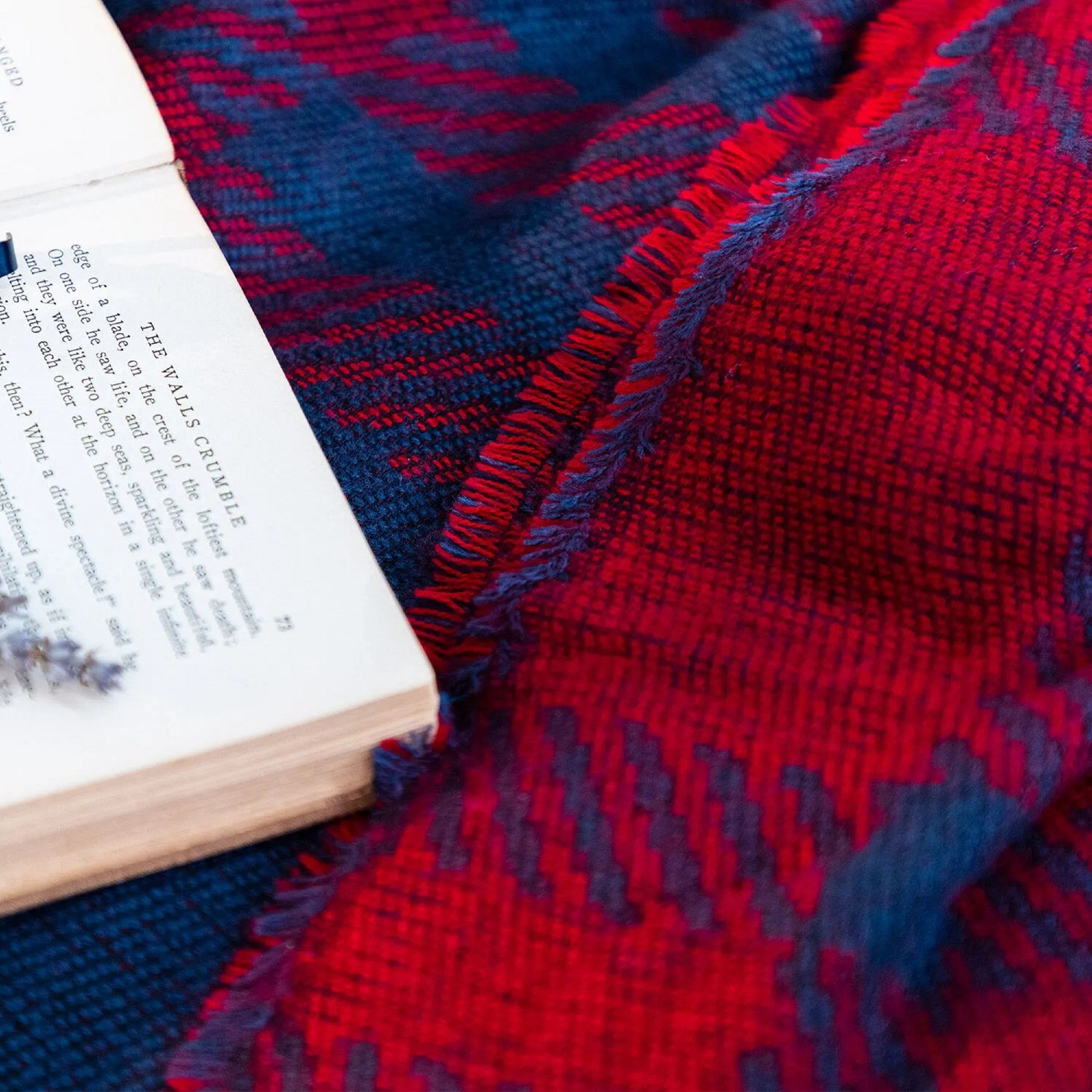 شال مبل و تخت مادام کوکو مدل Katriane Kirmizi سایز 170x130 سانتی متر