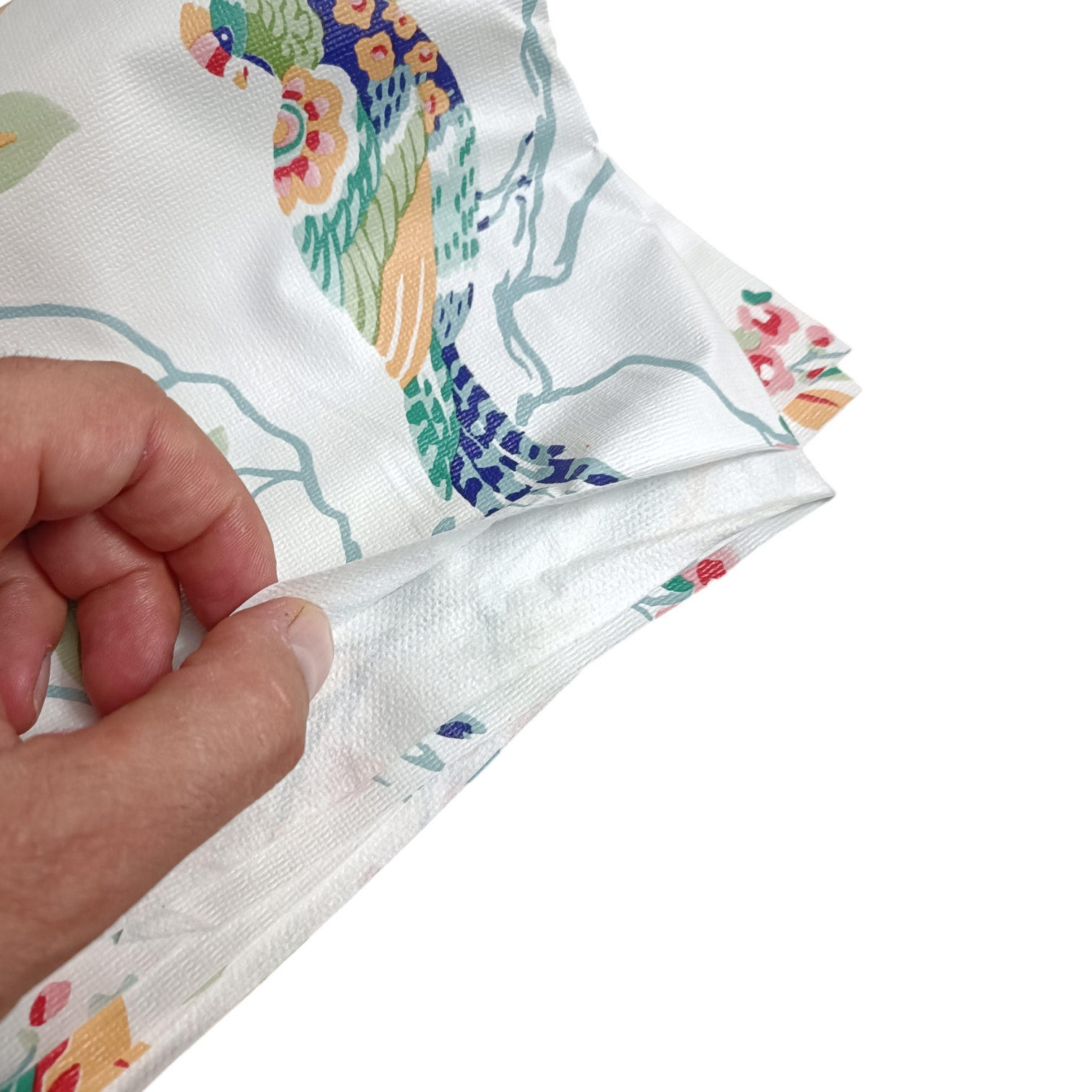 رومیزی مادام کوکو مدل Violet Beyaz Square سایز 140x140 سانتیمتر