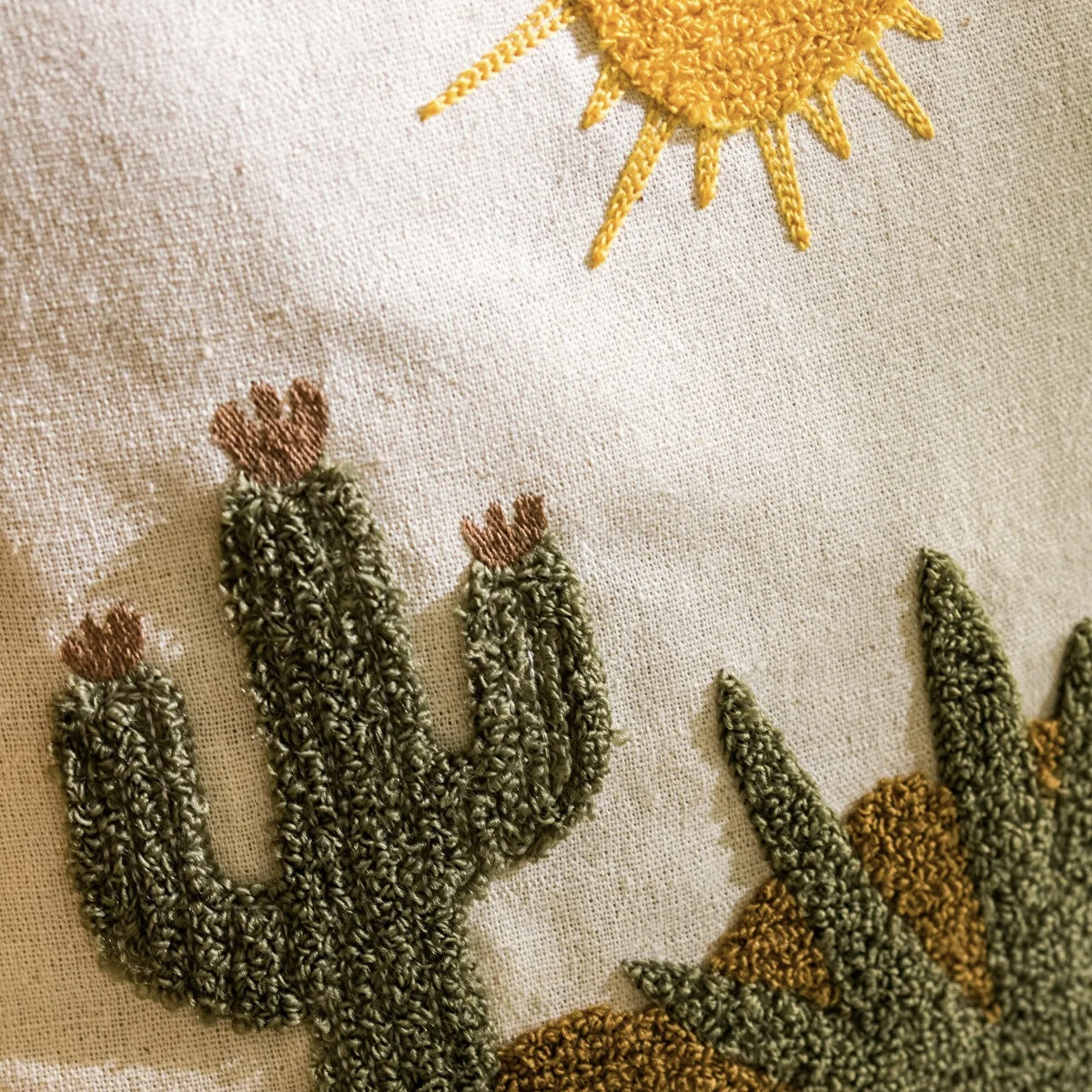 کاور کوسن ال سی دابلیو هوم مدل کاکتوسی