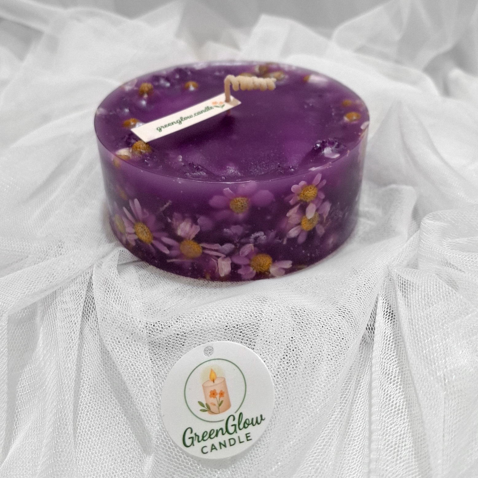 شمع استوانه‌ای با گل خشک نوربرگ مدل بابونه‌