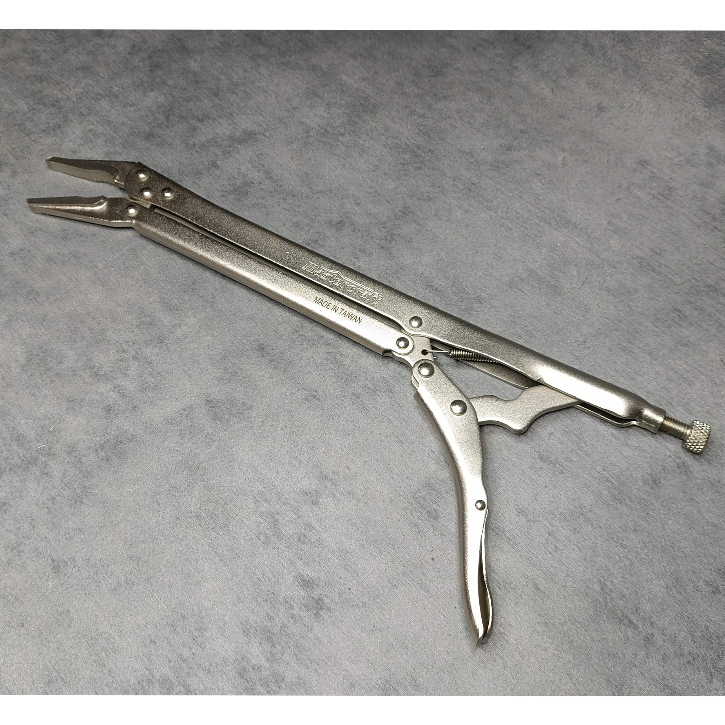 انبر قفلی دم باریکی مستر کرافت مدل CRV-37mm سایز 15 اینچ