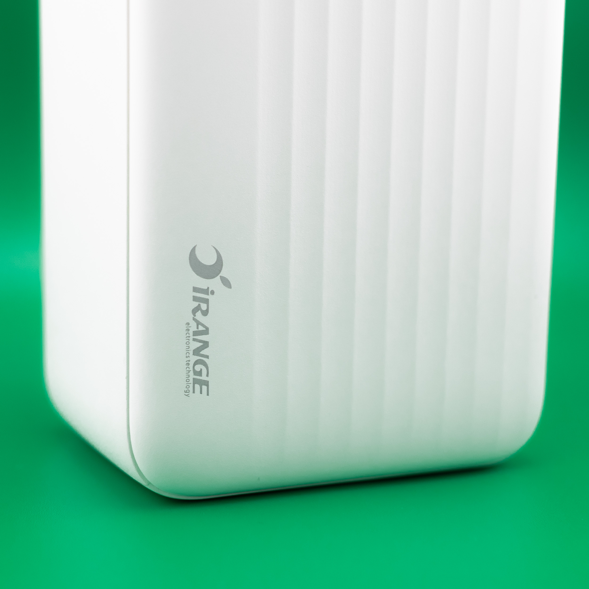 پاوربانک آیرنج مدل IR - D136 ظرفیت 40000 میلیآمپرساعت