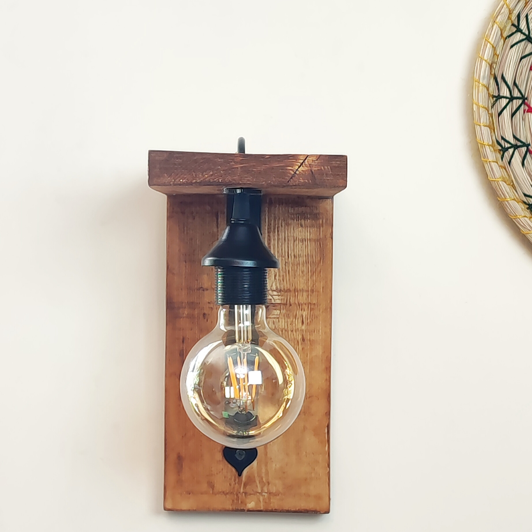 لوستر دیواری مدل 03