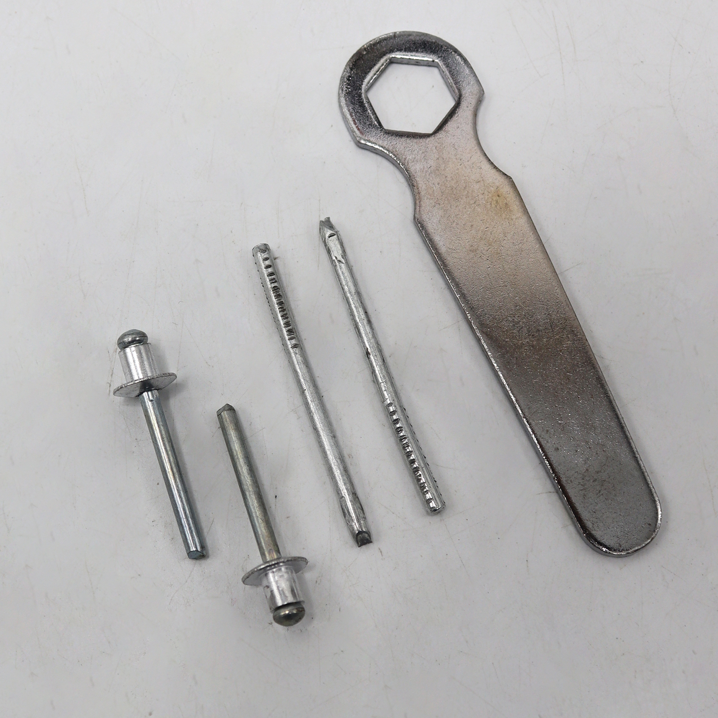 انبر پرچ مدل گوریلا کد YP-3.2-4-4.8-6-6.4MM