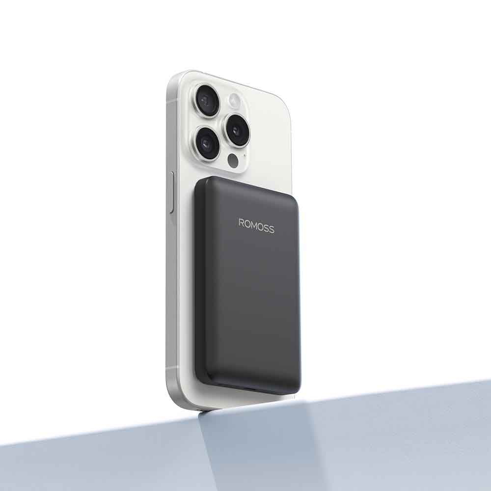 پاوربانک بی سیم 15 وات روموس مدل WSC05 131 ظرفیت 5000 میلی آمپرساعت