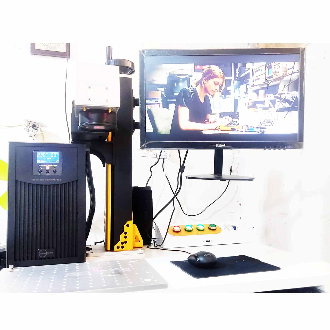 یو پی اس بستن پاور مدل BPONLINE-3000VA-9Ah ظرفیت 3000VA به همراه باتری داخلی