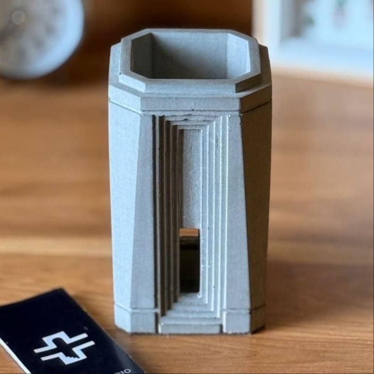 گلدان بتنی مدل دژداد