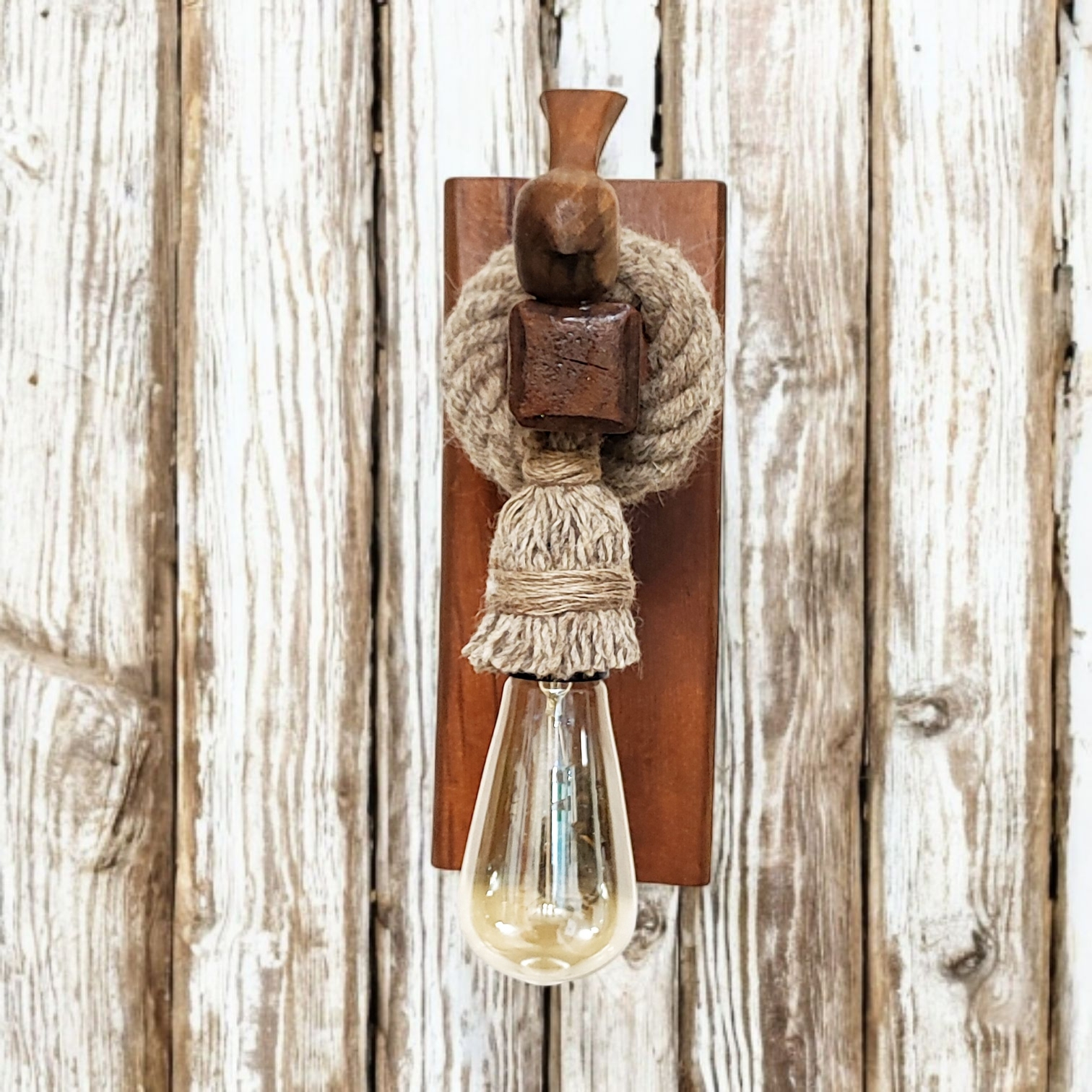 لوستر دیواری مدل چوب راش کد 06