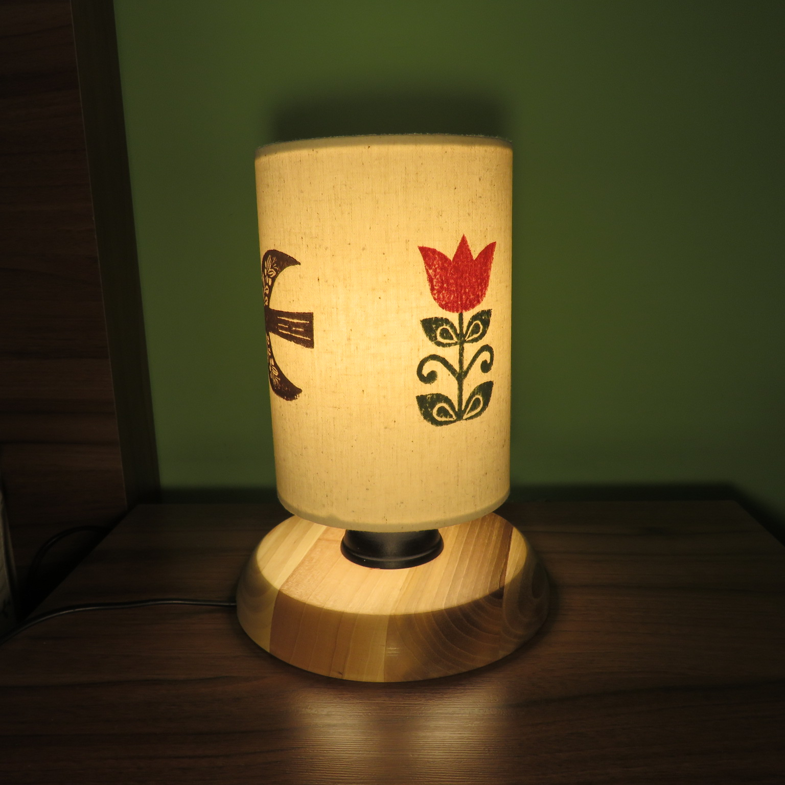 آباژور رومیزی چوبی طرح لاله