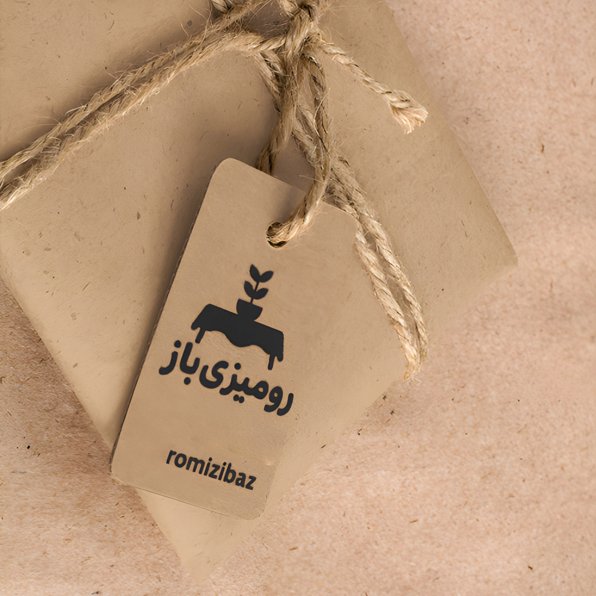 رومیزی برند رومیزی باز طرح مستطیل کد 11060 سایز ۲۰۰*۱۴۰ سانتی متر